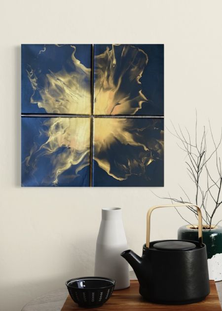 Akryl maleri Spirits of the sun af Charlotte Olsen malet i 2023