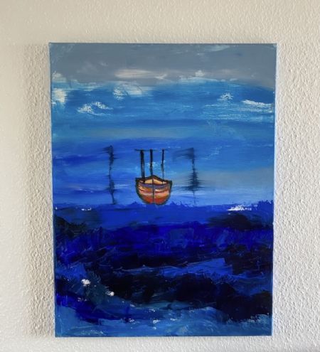 Akryl maleri Blåt hav med båd af Lisbeth Ancher malet i 2019