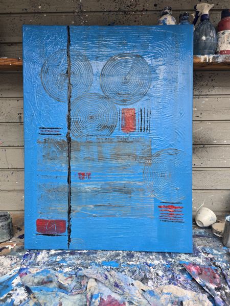 Akryl maleri Harmony on layers of stuff af Freja Ludvigsen malet i 2025