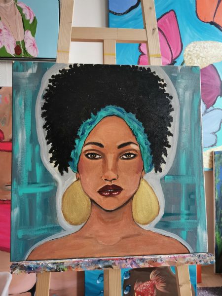 Akryl maleri Kvinde med hårbånd af Jeannette Pia Pallesgaard Pedersen malet i 2025