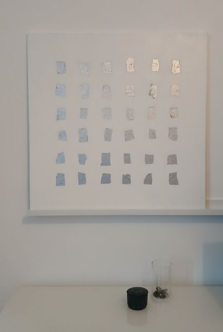 Blandede medier maleri Super minimalist - 1 af Mie E malet i 2026