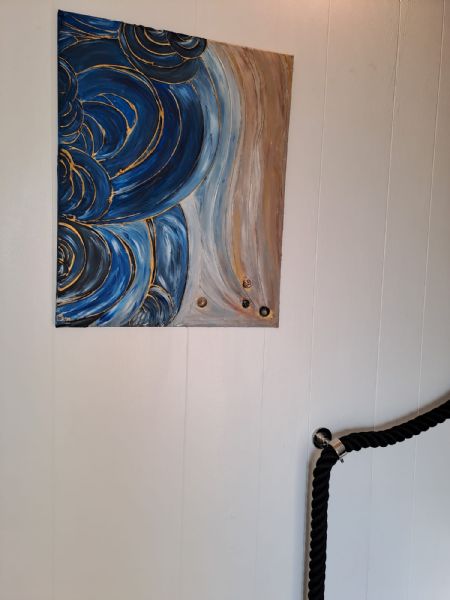 Akryl maleri Havet Dans - Originalt Mixed Media Kunstværk med guld detaljer af Martina Jürgensen malet i 2026