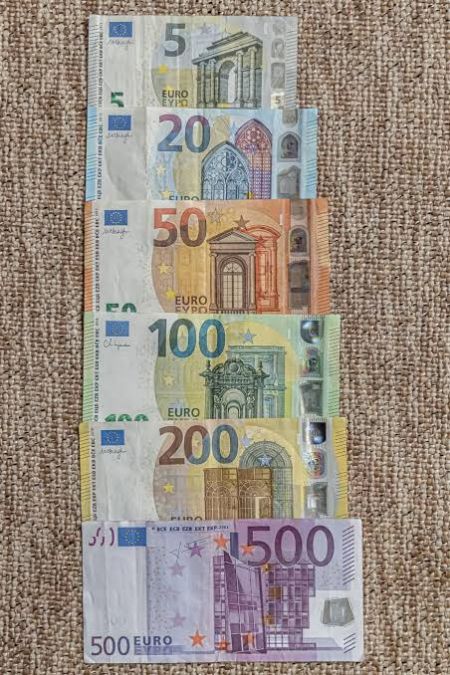 Akvarel maleri Pålidelig og sikker lånetilbud E-mail: suzanne.riviere45@gmail.com af Suzanne Rivière malet i 2008