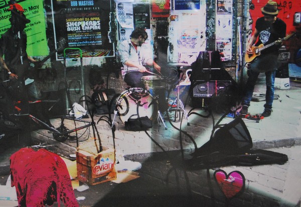 Collage maleri Live at Brick lane af Jesper Wøldike Brandt malet i 2010